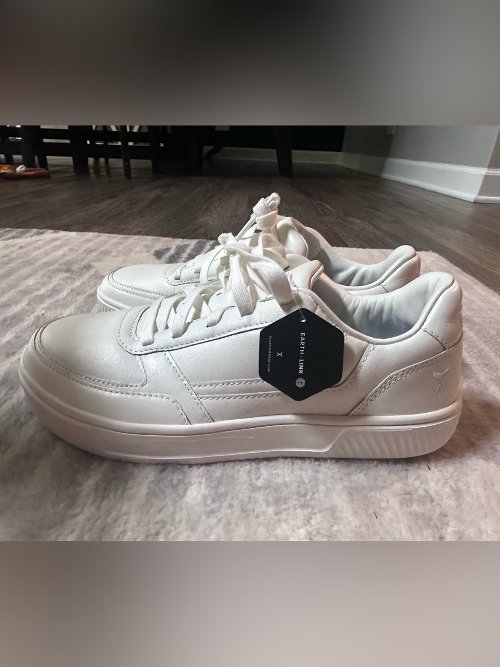 Flux Footwear Adapt Leather Trainer White Womens Size 9 Athletic Shoes Sneakers